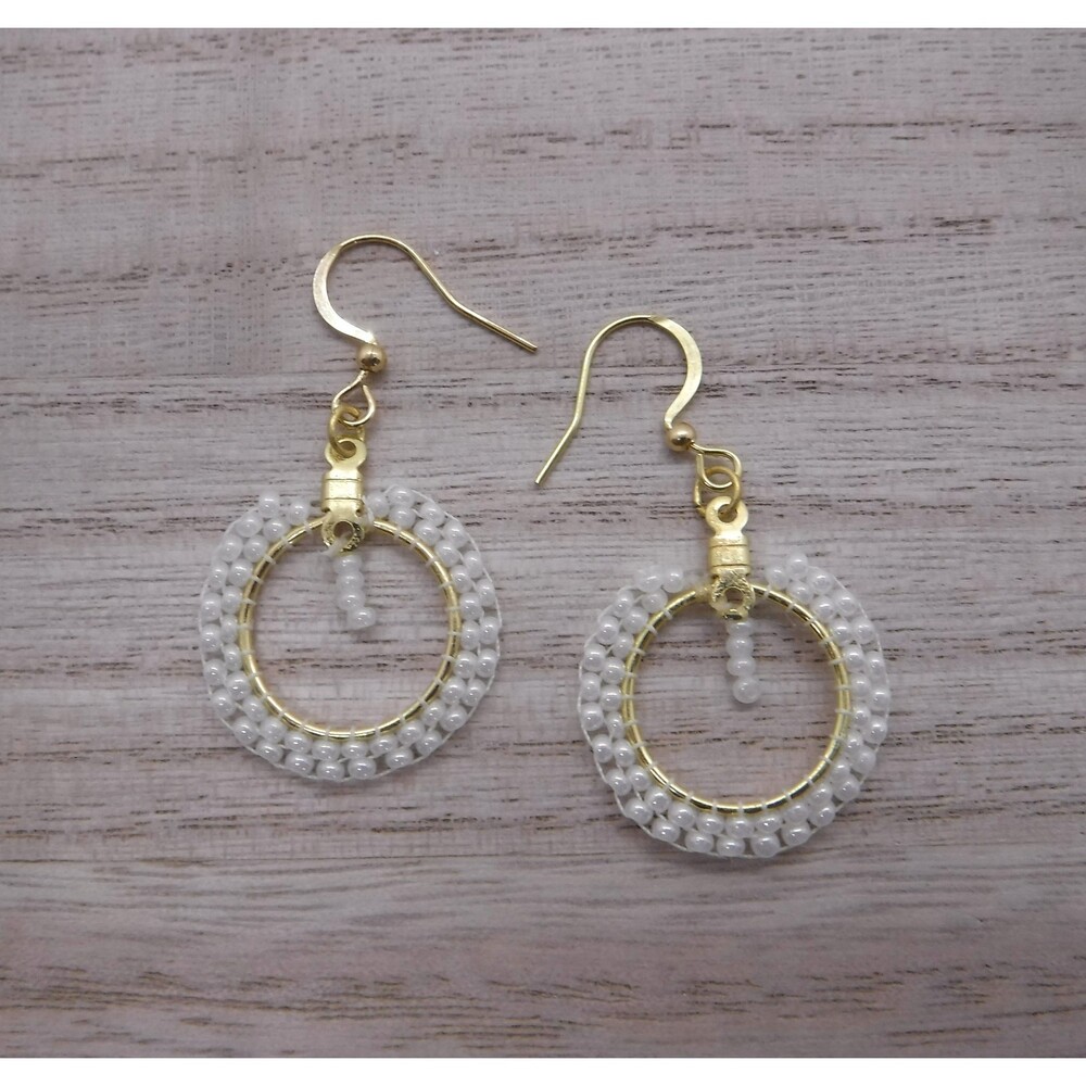 Earrings Beaded Pearl w/ Gold